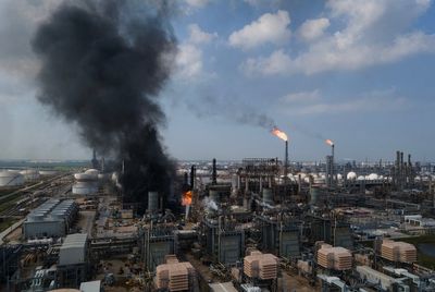 Houston-area chemical fire highlights gaps in Texas environmental enforcement