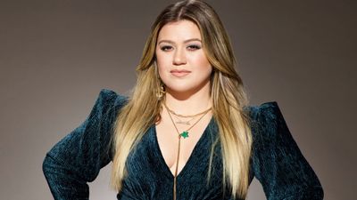 Is Kelly Clarkson Really A Monster To Work For? After Viral Report, Another Insider Shares Thoughts