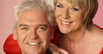 Fern Britton's 'loaded comment' aimed at old co-star Phillip Schofield sends fans wild