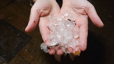 Storms dump hail, heavy rain across south-east Queensland, Gold Coast and Toowoomba