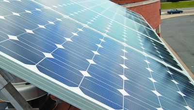 Solar panel company allegedly swindled Chicago homeowners, lawsuit claims