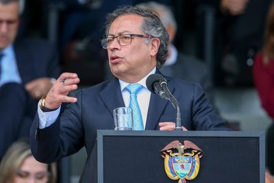 Colombian rebel leader says peace talks are 'on pause'