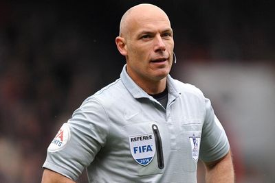 Howard Webb keen to air more conversations between on-pitch officials and VARs