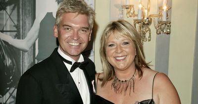 This Morning Fern Britton's comment leaves fans taken aback as they discuss Phillip Schofield 'dig'