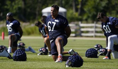 Ravens sign former Bears C Sam Mustipher