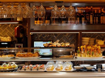 How to plan the perfect pintxos crawl in Bilbao