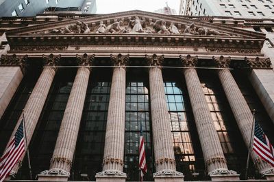 S&P Futures Tick Lower Ahead of Key U.S. Retail Sales Data, Debt-Ceiling Talks in Focus