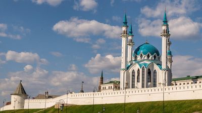 Turning away from the West, Russia seeks to strengthen economic ties with the Muslim world