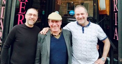 Glasgow restaurant delighted as music legend Jools Holland pops in for a meal