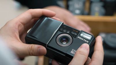 The new(!) Pentax film camera will have a hand winder and a fixed lens