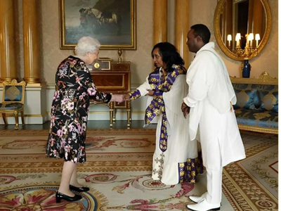 Optical illusion: You're no less than Sherlock Holmes if you can spot 2 animals on Queen Elizabeth's dress