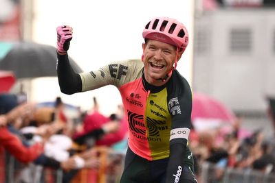 Magnus Cort completes career grand slam at Giro d’Italia as Geraint Thomas retains pink jersey
