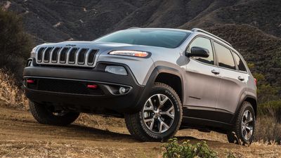 132,000 Jeep Cherokee Owners Advised To Park Outside Due To Fire Risk