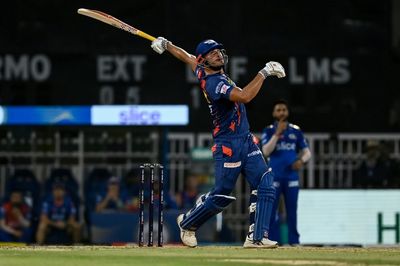 Stoinis, Mohsin help Lucknow edge Mumbai to boost play-off hopes