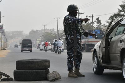 Four killed as gunmen attack US embassy staff convoy in Nigeria