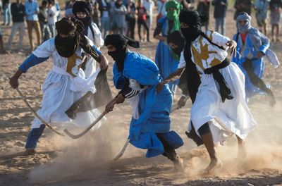 Moroccan nomads keep alive ancient sport of sand hockey