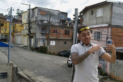 Brazil 'finfluencers' bring finance to the favelas