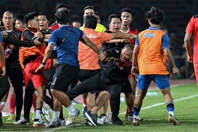 Thai football chiefs apologise after red cards mar final