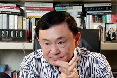 Thaksin praises Move Forward disruptors