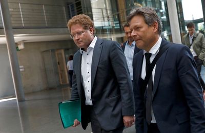 German economy ministry official leaves post amid nepotism scandal