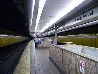 Four people rushed to hospital after escalator issue at Glasgow train station