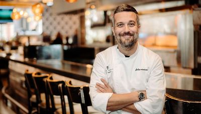 Dining Out? Smoque Steak opening, Chef Fabio Viviani and Bar Siena, a Memorial Day Brunch and more