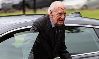 Peter Hollingworth’s decision to cease practising as a priest not enough, abuse survivors say