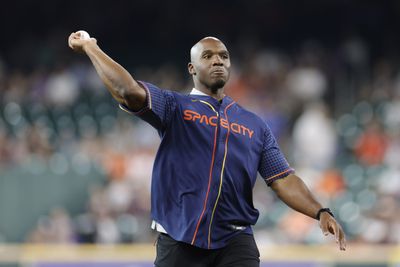 LOOK: 10 best photos from Houston Texans coach DeMeco Ryans throwing out Astros’ first pitch