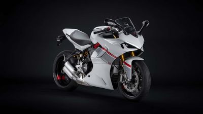 2024 Ducati SuperSport 950 S Showcases New Iceberg White And Stripe Livery