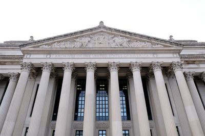 At least 80 calls to National Archives since 2010 about mishandling classified information