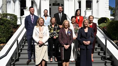 Queensland Premier Annastacia Palaszczuk confirms new-look cabinet, Shannon Fentiman set to take over health portfolio from Yvette D'Ath