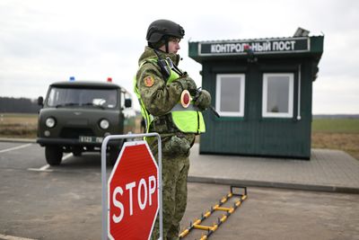 Russia-Belarus border checks return, linked to Ukraine war draft