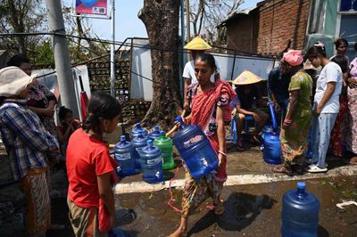 Myanmar cyclone relief faces hurdles