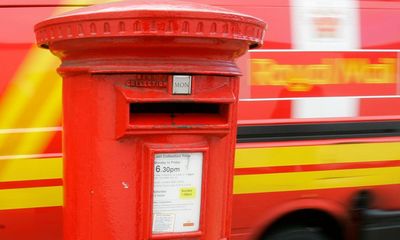 Royal Mail reports £1bn loss after postal workers’ strikes