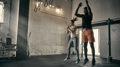 You Don’t Need Weights To Develop Powerful Legs—Just This Three-Move Plyometrics Workout