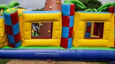 Melbourne bouncy castle king jailed over arson attacks on rivals