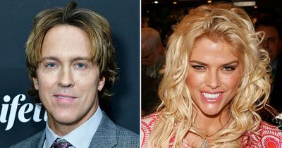 Anna Nicole Smith's widow slams Netflix documentary that he claims 'rewrites history'