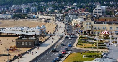 Police officers 'regret' not raising alarm sooner about colleague accused of supplying drugs