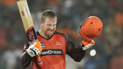 Heinrich Klaasen slams maiden IPL ton, fires SRH to 186/5 against RCB