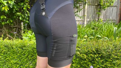 Assos UMA GTV bib shorts C2 review – bib shorts that are revolutionizing women's cycling