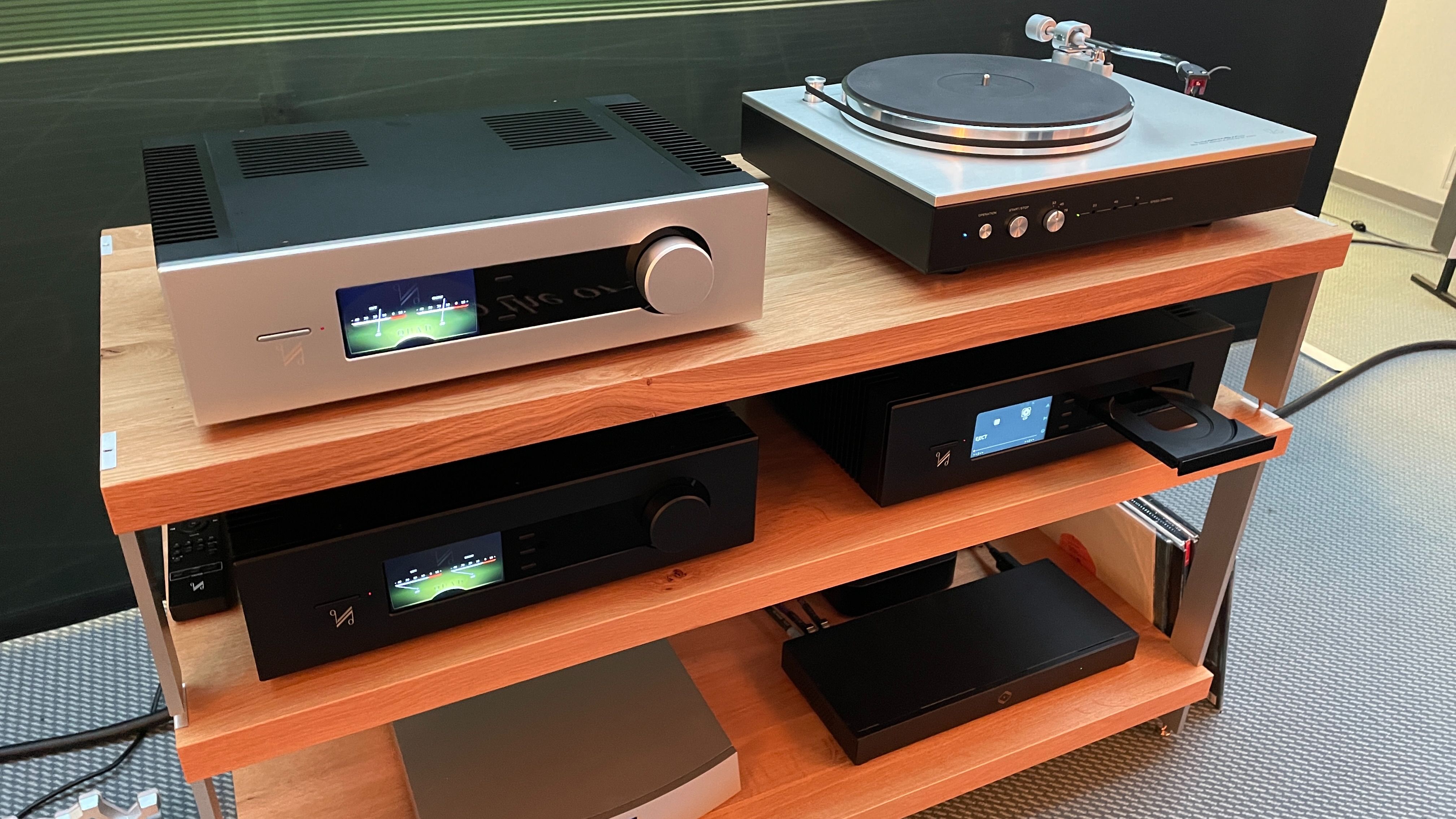 New Quad hifi separates and stereo speakers spotted…