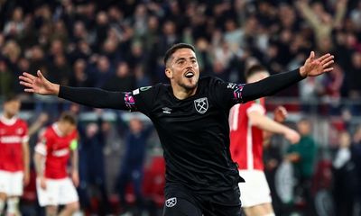 West Ham into Conference League final after Fornals finishes off AZ Alkmaar