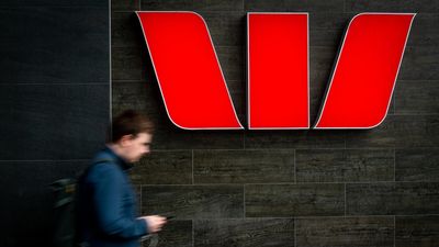Westpac offers select mortgage prisoners a potential lifeline, ASX ends higher on bank gains — as it happened