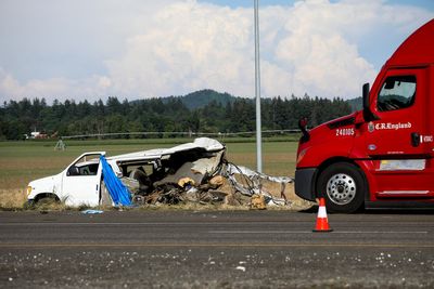 Truck driver arrested for suspected DUI over Oregon crash that left seven dead