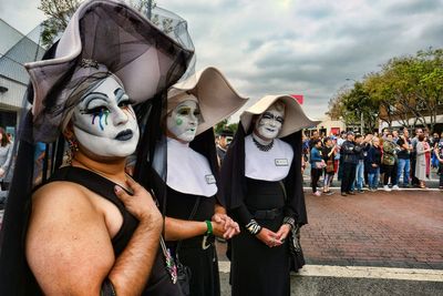 Los Angeles Dodgers remove gay 'nun' group from Pride Night