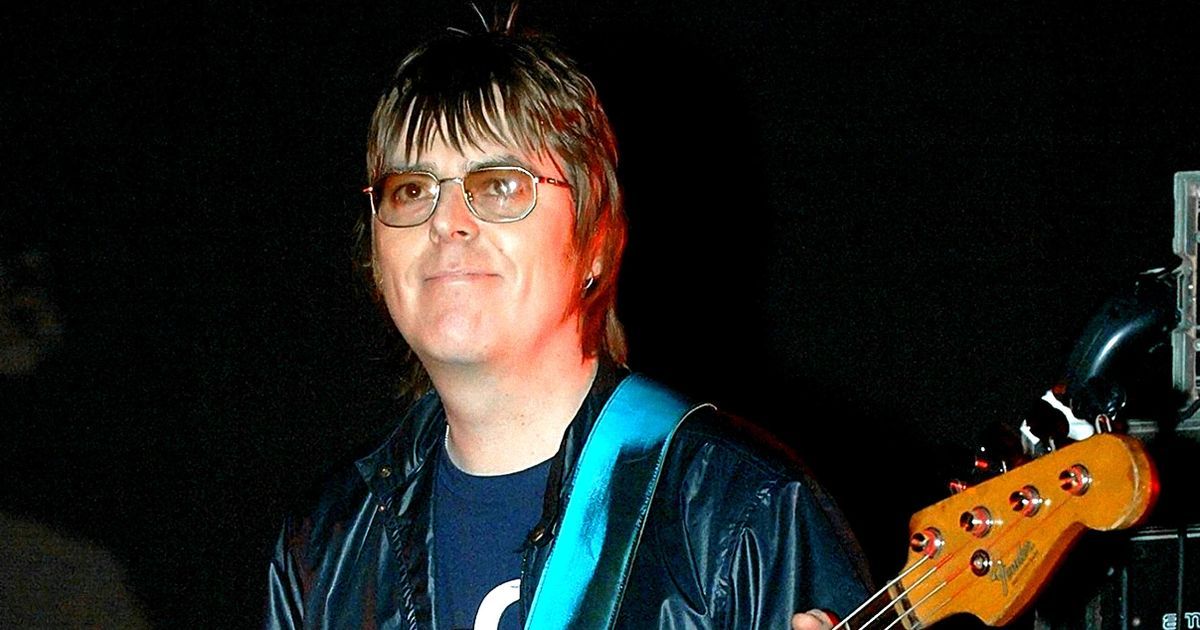 The Smiths bassist Andy Rourke dies after cancer…