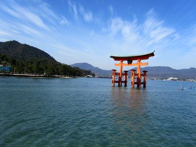 Watch: World leaders visit Itsukushima shrine during G7 summit