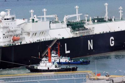 PTT expects LNG import surge this year