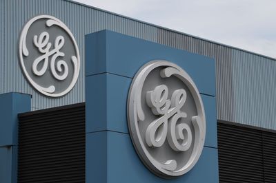 GE shuffles its CFO as it prepares to split into 3 public companies