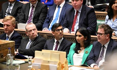Discontent among Tory MPs after Sunak changes immigration targets